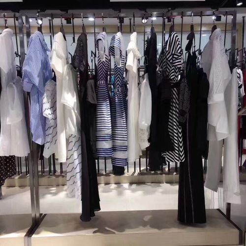 夏季品牌女裝尾貨庫存走份批發 廣州服裝、鞋帽與箱包國內貿易代理全解析